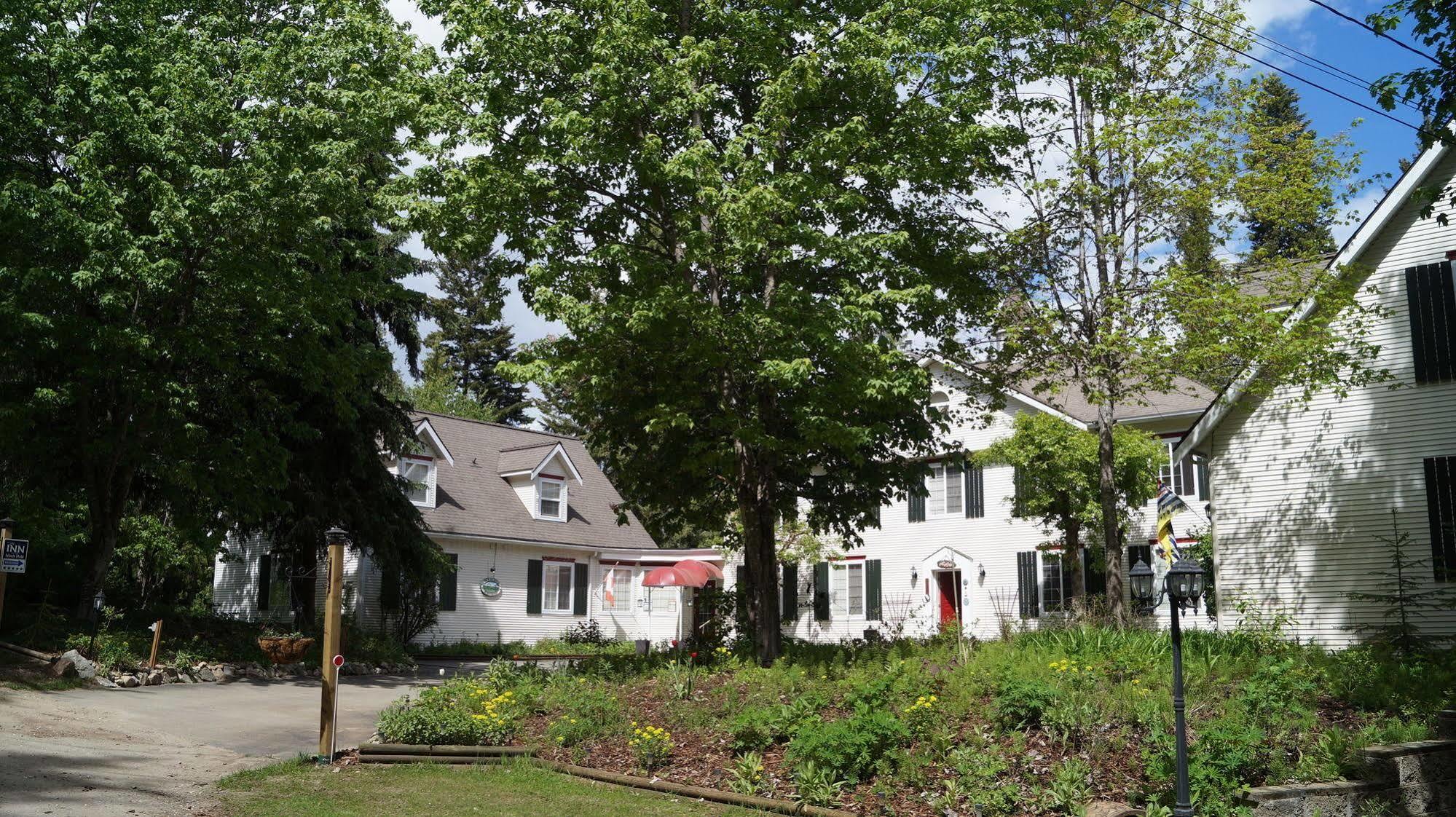 The Inn At The Ninth Hole Bed & Breakfast Salmon Arm Exterior foto